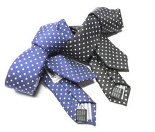 Cravatta a pois blu e bianca a