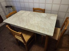 Tavolo cucina e 4 sedie impagliate 