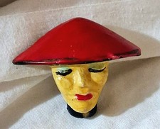 Statuina donna asiatica