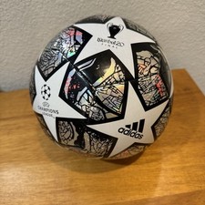 Adidas Final Istanbul 2020