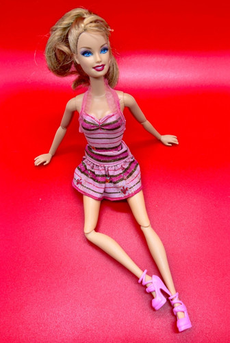 Barbie fashionistas swappin - barbie, swappin'