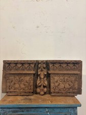 Antico sgabello da giardino