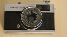 Olympus Trip 35 con obiettivo