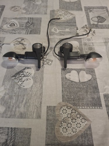 Coppia frecce con supporti - con,