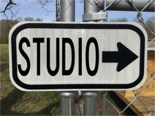 Cartello stradale studio - cartello,
