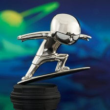 Statua surfista argento
