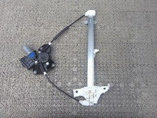 Regolatore porta posteriore sinistra Toyota Yaris 2021 85720K0080 [Usato] [PA116531071]