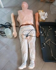 manichino per l'addestramento alla rianimazione cardiopolmonare (RCP), 