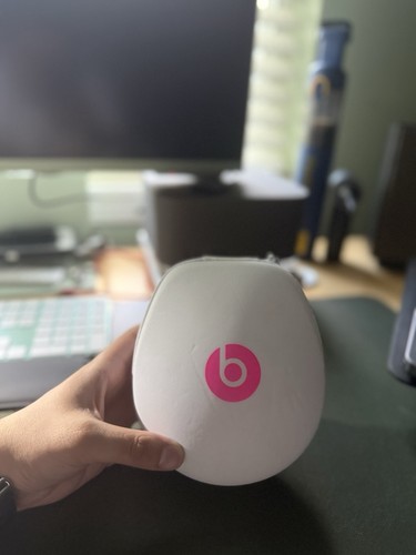 Beats dre mixr on - by, ear