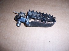 Pedana poggiapiedi destra +