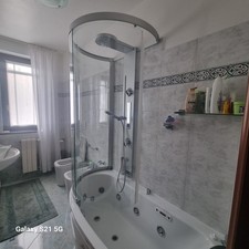 Vasca idromassaggio con - idromassaggio,
