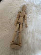 Statua Ikea Gestalta legno