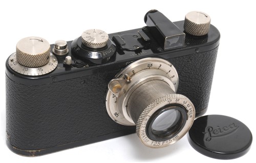 Leica black con - ic,