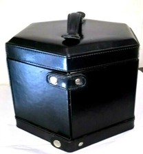 PAOLA TOMASIMI. PORTAGIOIE ESAGONALE IN PELLE NERA E VELLUTO ROSA 