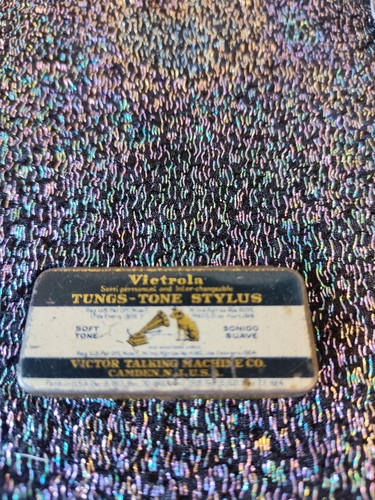 Vintage victrola tungs - vintage,