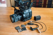 Canon EOS C200 + Sigma 24-70 f2.8 shoot ready kit