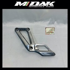 SUPPORTO PEDANA PASSEGGERO SX / FOOTREST SUPPORT LH APRILIA PEGASO 650 8132659