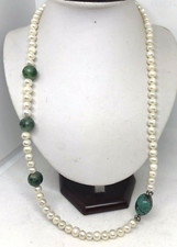 LUNGA COLLANA LUMINOSE PERLE