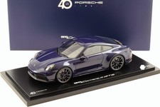 1:18 Spark Porsche 911 992.2