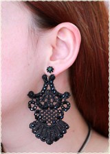 Orecchini pizzo macrame neri