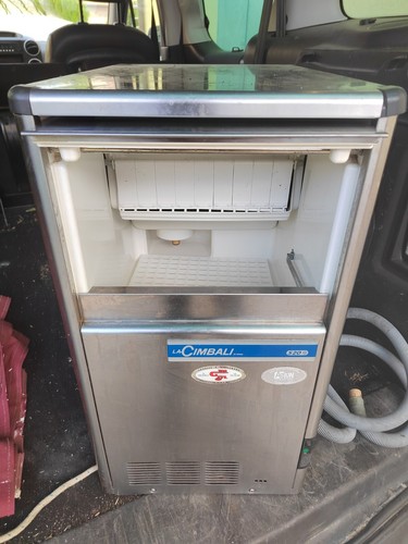Produttore ghiaccio - produttore,