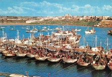 Cartolina Lampedusa Motobarca in porto pescherecci