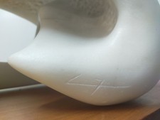 scultura astratta in marmo bianco da identificare ??