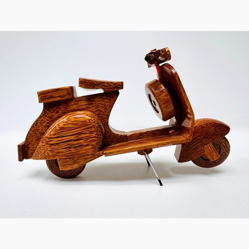 Scooter legno stile vespa - in,