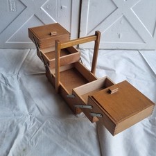 Portacucito in legno a