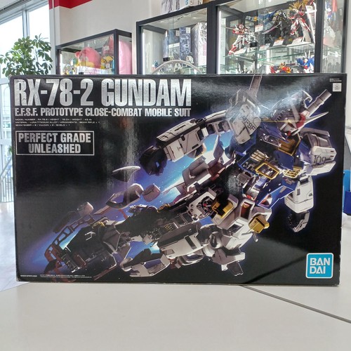 Mobile suit gundam - suit,