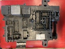 scatola porta fusibili per NISSAN TERRANO 2.7 TDI II 2001 8754