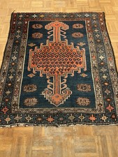 Antico tappeto persiano antico