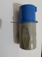 SPINA PRESA ADATTATORE CIVILI ED INDUSTRIALE CEE MOBILE VOLANTE BLU 220V 16A