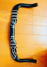 ⭐️Cinelli Mash Maniglia Bullhorn Manubrio Nero C-C:400mm Morsetto:31,8mm Usato JP