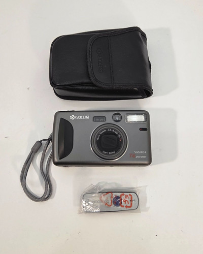 Zoom kyocera yashica con - t4,