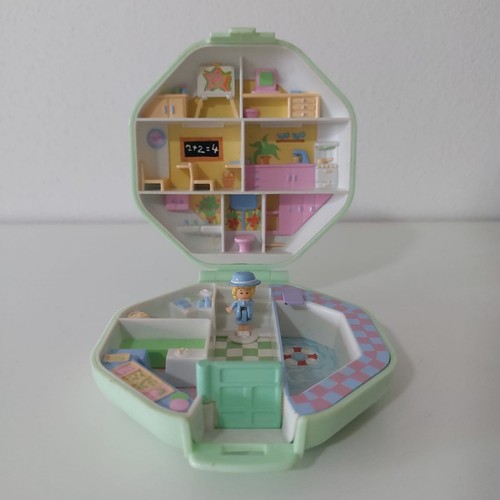 Polly pocket schoolhouse - pocket, "schoolhouse"