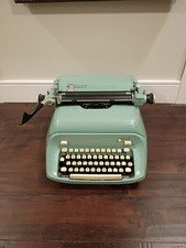macchina da scrivere royal