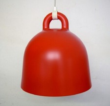 Andreas Lund e Jacob Rudbeck per Normann Copenhagen. Ciondolo a campana in ro...