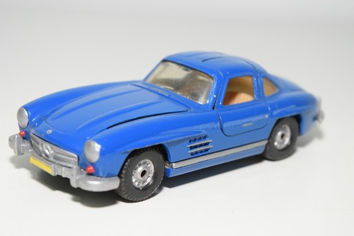 Corgi toys mercedes benz - corgi,