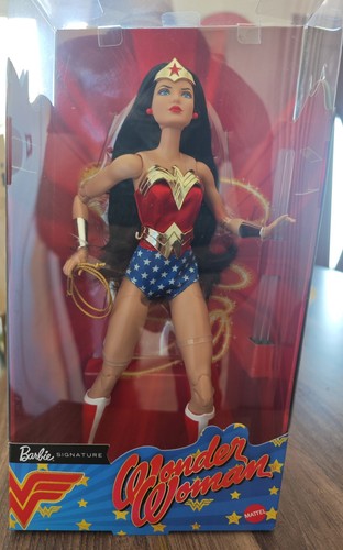 Barbie signature wonder woman - signature,