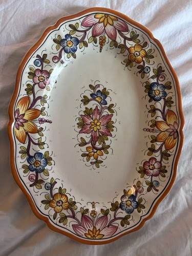 Scalloped deruta grazia hand - scalloped,
