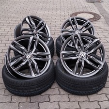 Cerchi in lega da 19 pollici