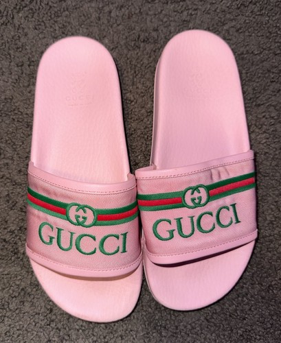 Gucci sandali con logo rosa