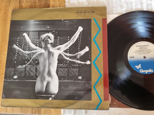 Ufo making contact - ufo, 1983