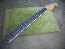 BARITONE 27 " SCALE GUITAR