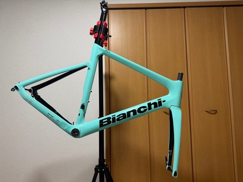 Bianchi aria 2022 - 2022, set