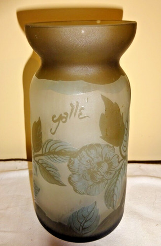 Elegante vaso stile liberty