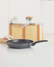 Set 2 Pezzi Antiaderente Bialetti : Padelle cm 28 + Saltapasta cm. 28