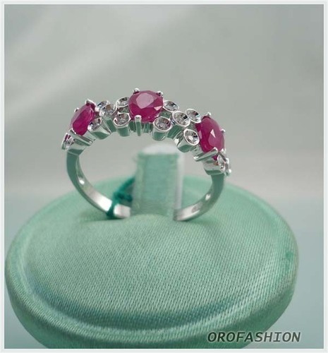 White gold diamond and ruby - diamond,
