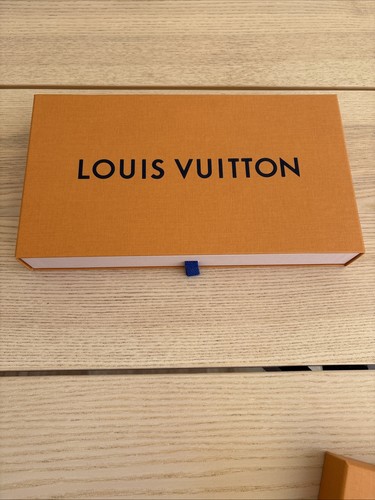 Louis vuitton confezione - louis,